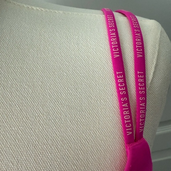 Victoria’s Secret Bra - Picture 2 of 5